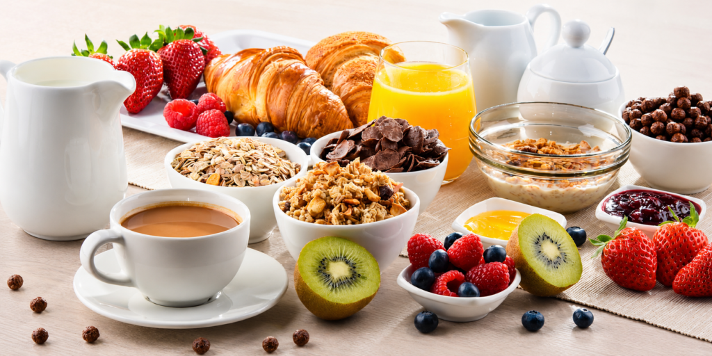Desayuno servido en Miradores de Liébana